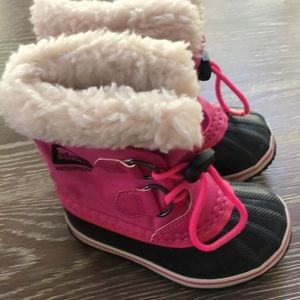 Sorel toddler girls boot Size 8